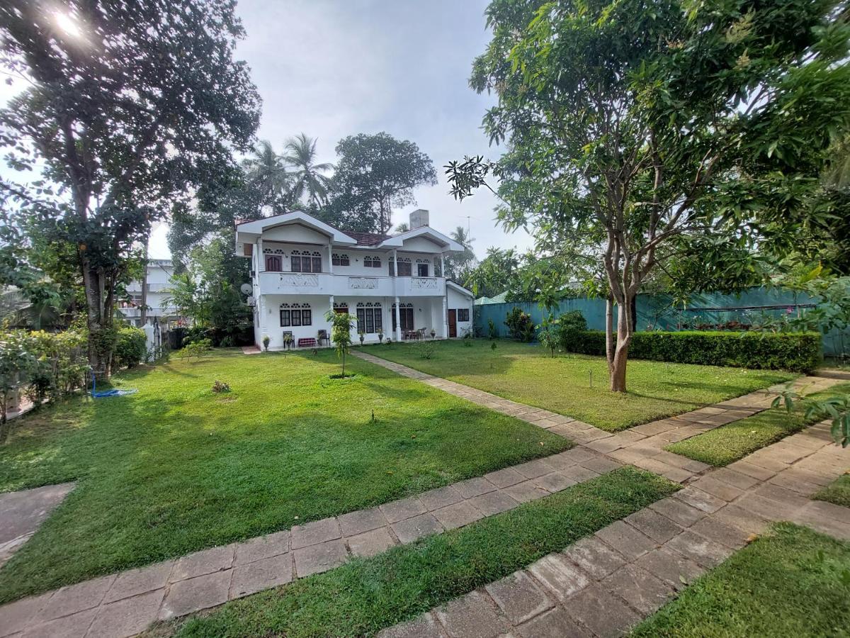 Gudsmith Home Negombo Esterno foto