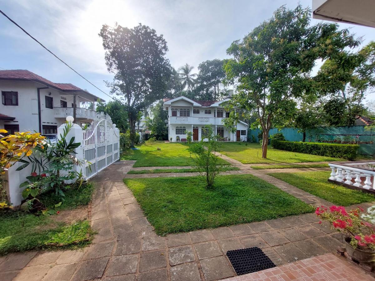 Gudsmith Home Negombo Esterno foto