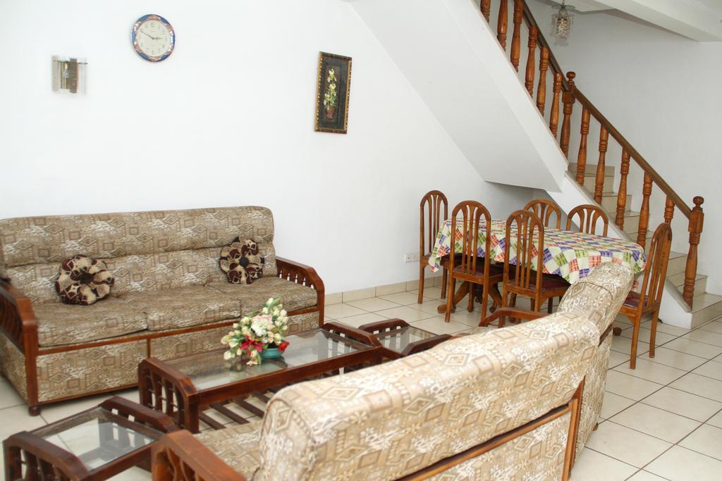 Gudsmith Home Negombo Esterno foto