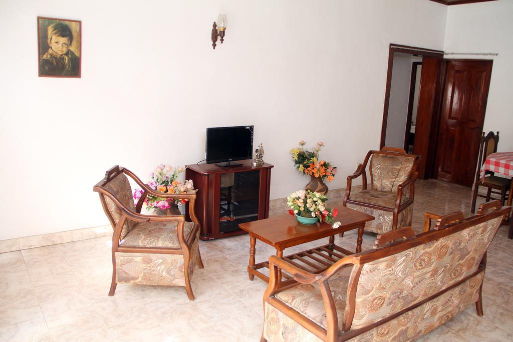 Gudsmith Home Negombo Esterno foto