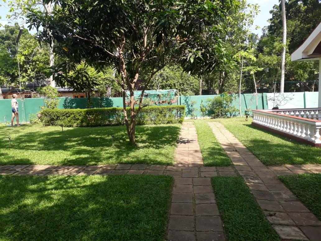 Gudsmith Home Negombo Esterno foto