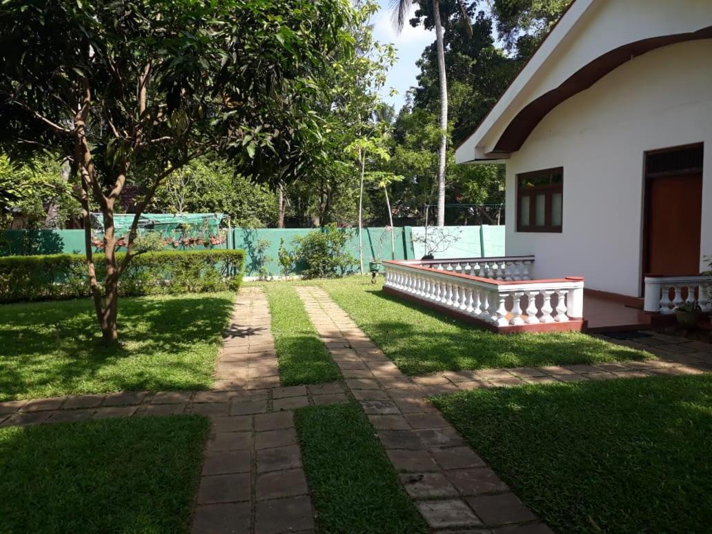 Gudsmith Home Negombo Esterno foto